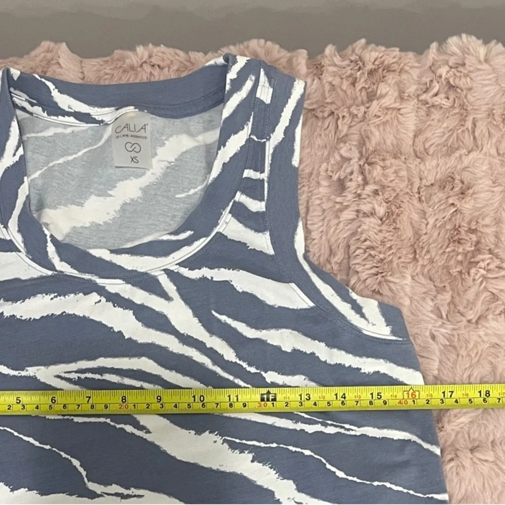 CALIA by Carrie Underwood Blue and White Zebra Tank Top, size XS - Picture 4 of 7